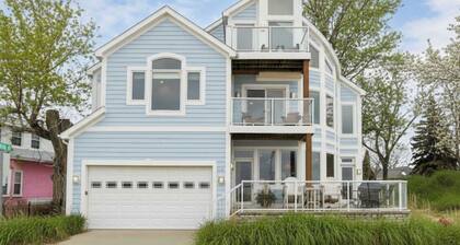 Coastal Blue | Beachfront Luxury | Sunset Views