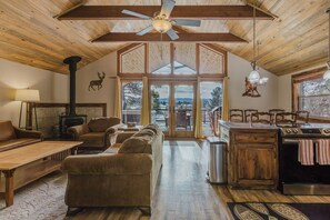 TV connectée, cheminée