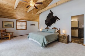 5 bedrooms, iron/ironing board, free WiFi, bed sheets - Spacious Mountain Escape w/ Deck, Hot Tub, Views & Room for 12 (Pagosa Springs)