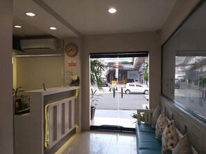 Reception - Hotel Midori Davao (Davao)