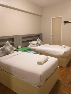 Chambre Standard avec lits jumeaux | Wi-Fi gratuit, draps fournis