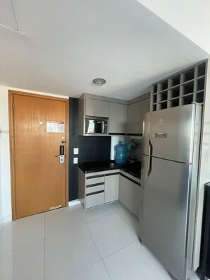 Deluxe Room, Beach View | Hypo-allergenic bedding, soundproofing, free WiFi, bed sheets - Tropical Executive Apartamentos  (Manaus)