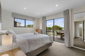 4 bedrooms, WiFi