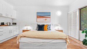 1 bedroom, iron/ironing board, travel cot, WiFi - Banyan Shade Studio with Resort Pool at Ramada Port Douglas (Port Douglas)
