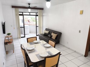 Dining - Apartment Canasvieiras 204, tranquility, comfort and lots of peace! (Florianópolis)