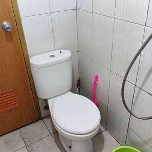 Bathroom - Nusantara Center Point By Reccoma (Bekasi)