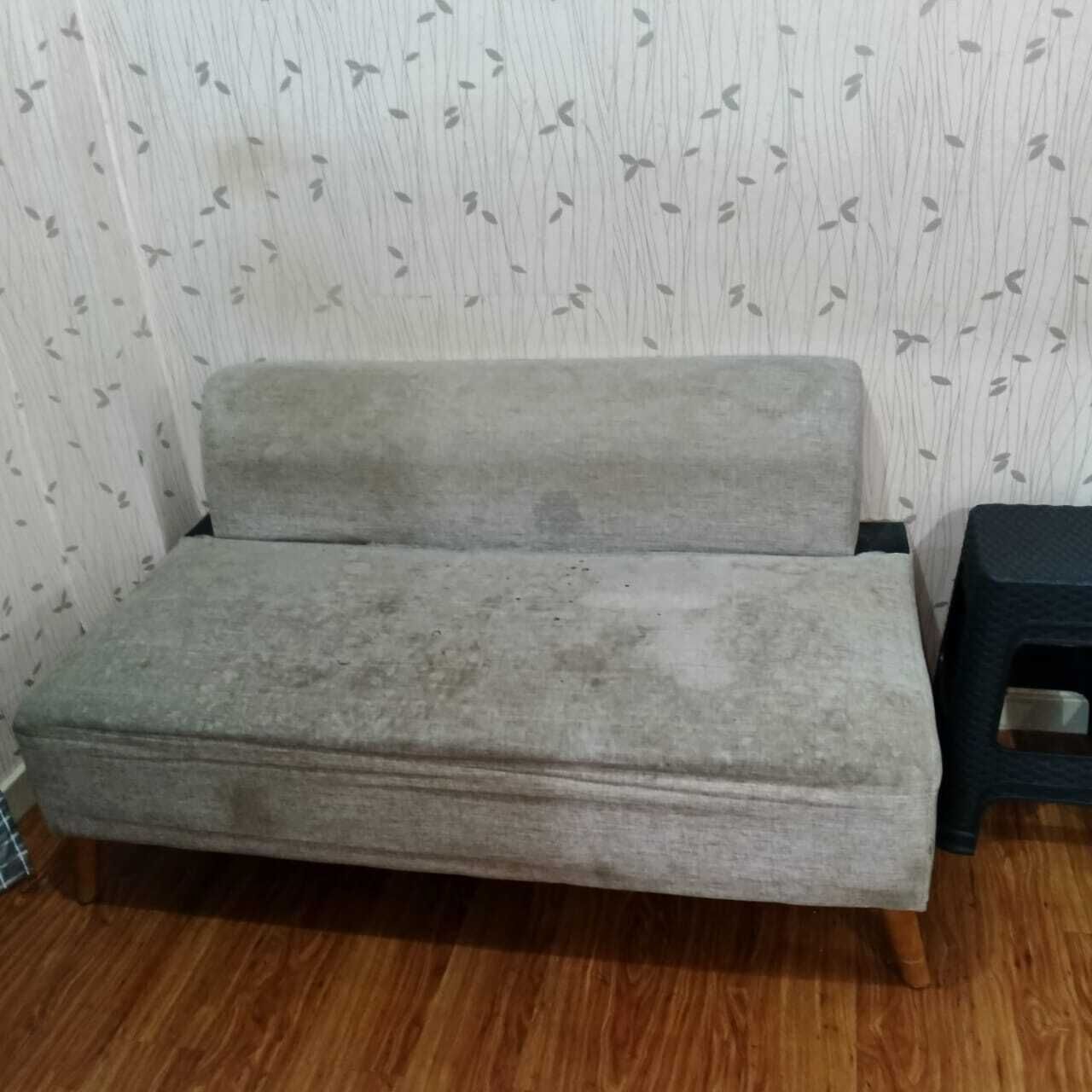 Basic Studio | Desk, laptop workspace, free WiFi