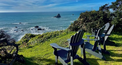 Trinidad Coastal Retreat – Open Living, Panoramic Ocean Views & Stylish Comfort