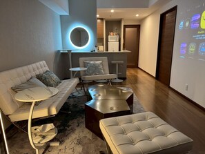 Living area - Luxury Sweet East72 ・ Max 7 people, Pet friendly, 3 min walk from Hakozaki-Miyamae Station, New Construction (Hakozaki, Higashiku, Fukuokashi)