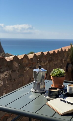 Outdoor dining - Attico con vista unica (Scalea)