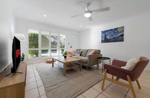 TV - Bertie's - Affordable Comfort for the Whole Crew (Sunnybank Hills)