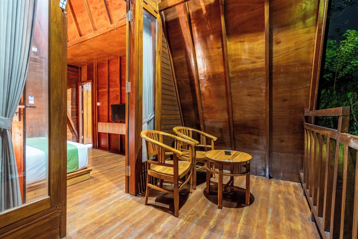 ヴィラ バルコニー プールビュー | デスク、WiFi (無料)、ベッドシーツ