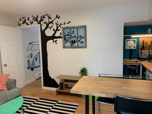 Dining - Comfy Apartment: Steps from Downtown Fun (Halifax)