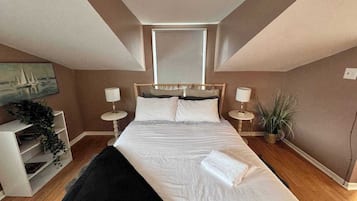 Bureau, fer et planche à repasser, Wi-Fi, draps fournis