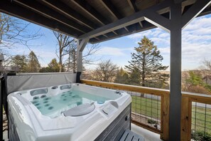 Tina de hidromasaje al aire libre