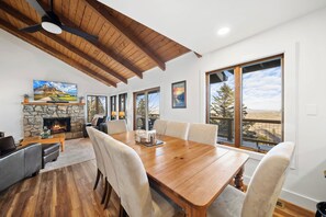Dining - Panoramic Mountain Views Minutes from App Ski Mtn (Blowing Rock)