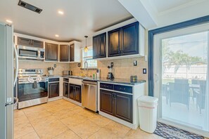 Fridge, microwave, oven, stovetop - 3BR/2.5BA Indialantic Duplex: Dog-Friendly Fenced Yard, Walk to Paradise Beach & Private Balcony (Melbourne)
