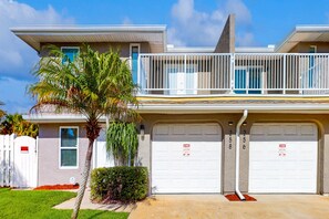 Exterior detail - 3BR/1.5BA Indialantic Duplex: Pet-Friendly Fenced Yard, Walk to Beach, Wet Bar & Private Balcony (Melbourne)