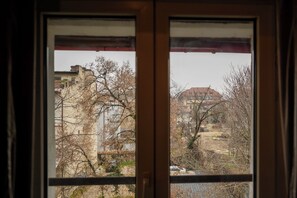 Interior - Lavender Attic w. AC, working desks (Bucharest)