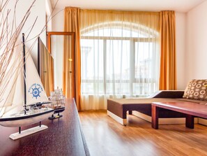 TV - Lux Apartment by Interhome (Aheloy)