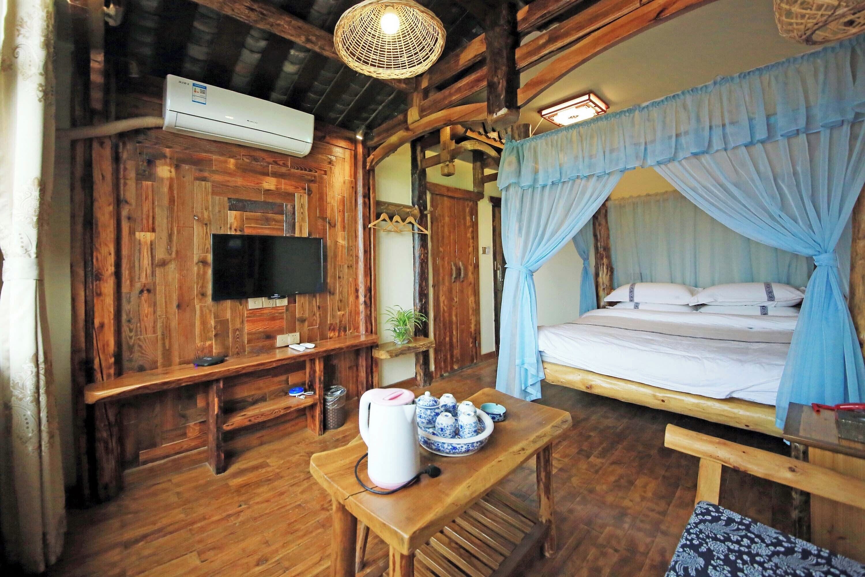 Romantic Double Room, Mountain View | Desk, laptop workspace, blackout drapes, free WiFi