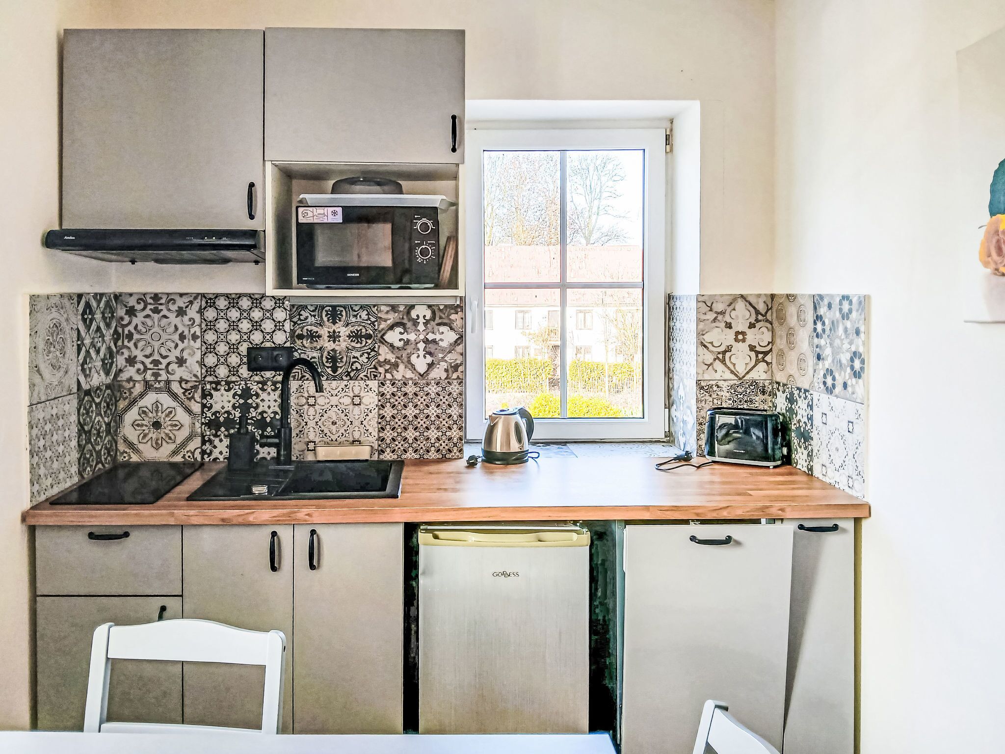 Réfrigérateur, micro-ondes, lave-vaisselle