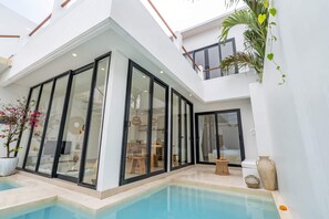 Basic Villa | Pool | Outdoor pool - Villa Tropical Nomad (Canggu)
