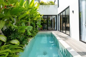 Vila básica | Piscina | Piscina externa
