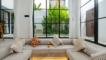Basic House | Interior