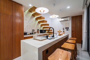 Basic Villa | Dining - Villa Sevu 1 (Cemagi)