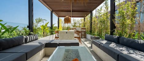 Vila básica, vista para o mar | Opções para refeição ao ar livre