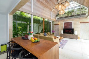 Basic House | Interior - Villa Raya (Canggu)