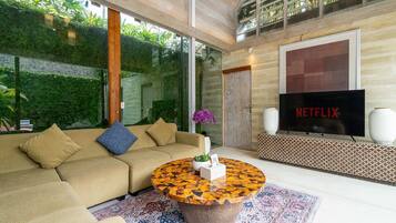 Basic House | Interior