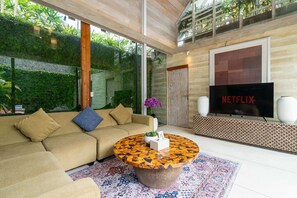 Basic House | Interior - Villa Raya (Canggu)