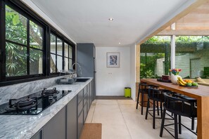 Private kitchen - Villa Raya (Canggu)