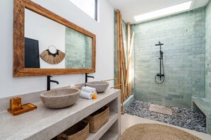 Basic Villa | Bathroom - Villa Sukha (Canggu)