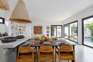 Basic Villa | Dining - Villa Sukha (Canggu)