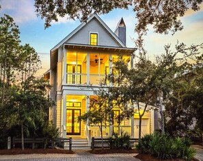 Exterior - LUXURY WATERCOLOR RETREAT STEPS TO CAMP WATERCOLOR 6P GOLFCART BIKES BEACH&POOLS (Santa Rosa Beach)