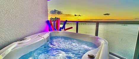 Baignoire à remous extérieure