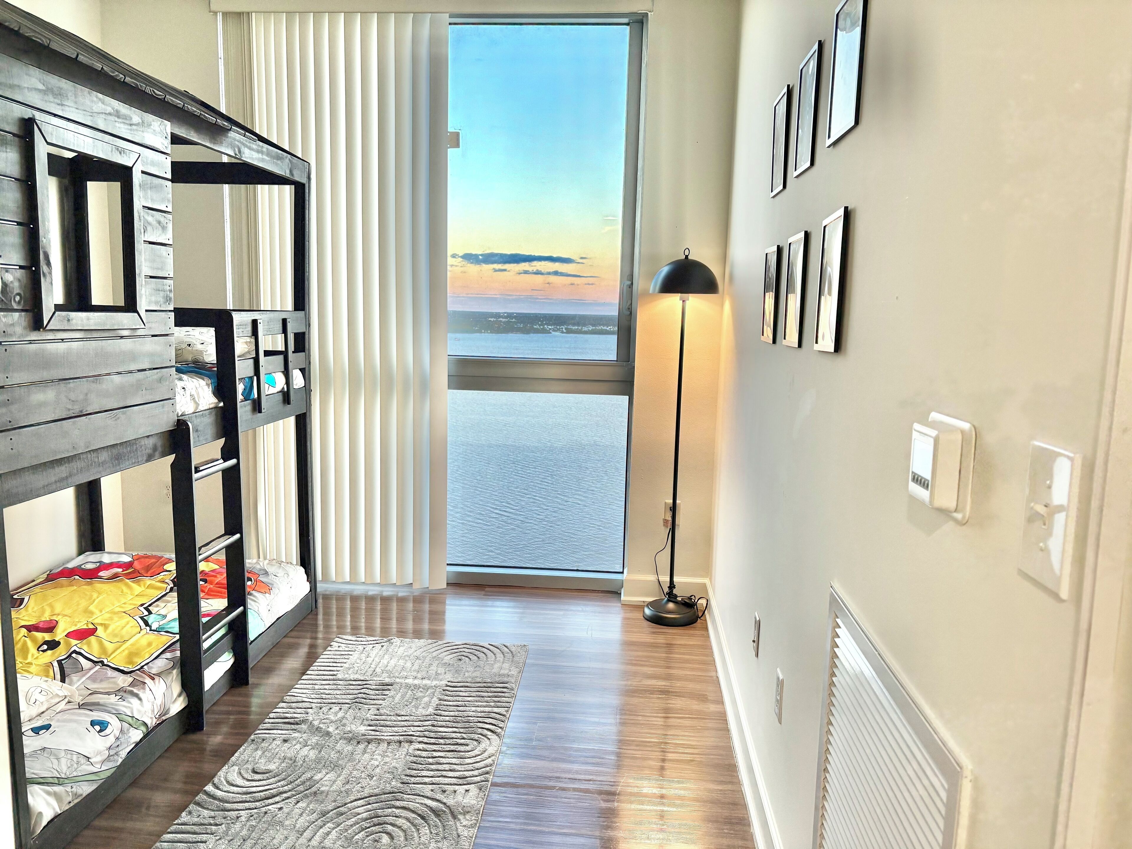 4 Schlafzimmer, Bügeleisen/Bügelbrett, Reisekinderbett, kostenloses WLAN