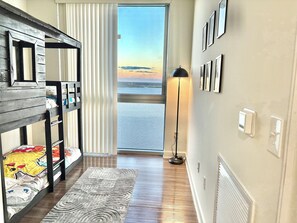 4 bedrooms, iron/ironing board, travel cot, free WiFi - Vista Luxe•Large Apartment •Ocean View (Fort Myers)