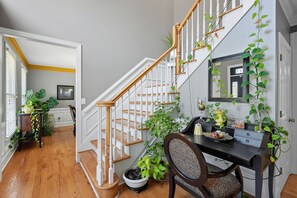 Interior - Delightful 5-bedroom house in charming McDonough perfect for families (McDonough)