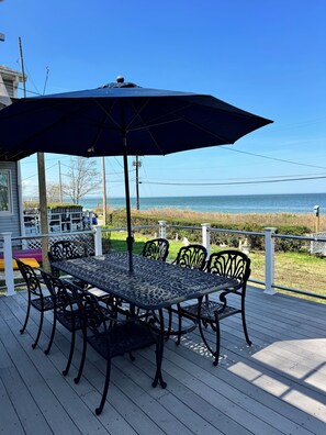 Outdoor dining - Coastal retreat with direct beach access and sweeping Chesapeake Bay water views (Saint Leonard)