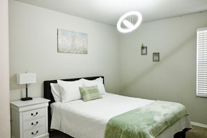 3 bedrooms, iron/ironing board, free WiFi, bed sheets