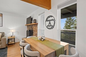 Dining - Modern Tahoe Retreat | Remodeled Near Skiing | HNC0658 (Stateline)