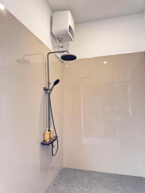 Free toiletries, hair dryer, towels, soap - Turtle House 2 Lombok (sukadana, pujut, lombok tengah)