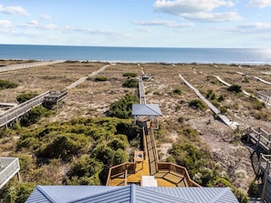 Property grounds - "A Turtle's Pace" Oceanfront, 4 Bedrooms, 2 Bathrooms (Holden Beach)