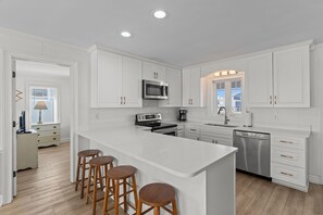 Fridge, microwave, oven, stovetop - "A Turtle's Pace" Oceanfront, 4 Bedrooms, 2 Bathrooms (Holden Beach)