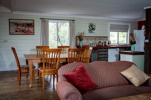 Dining - Leura Haven Homestead: Rustic Mountain Cottage (Leura)