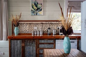 Fridge, microwave, oven, stovetop - Leura Haven Homestead: Rustic Mountain Cottage (Leura)